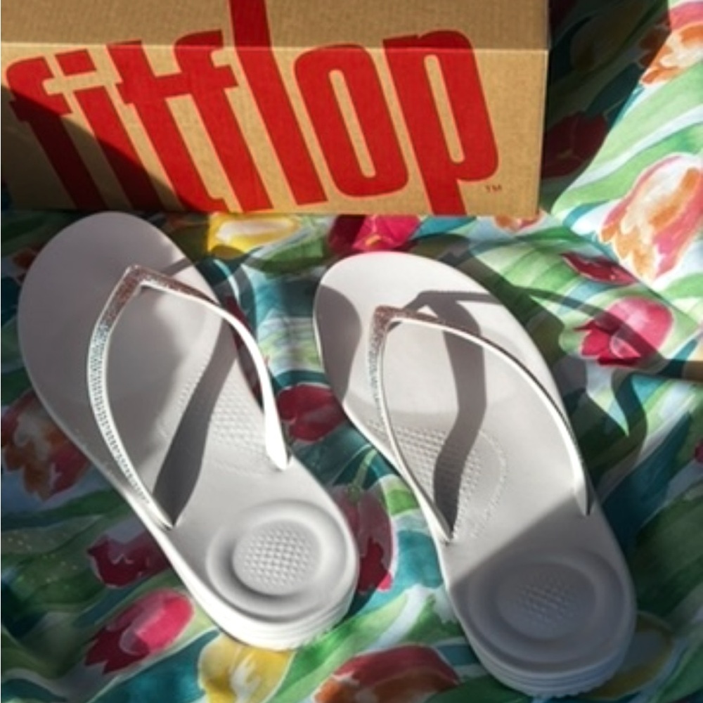 FitFlop White Women's Sparkle Strap Flip Sandals